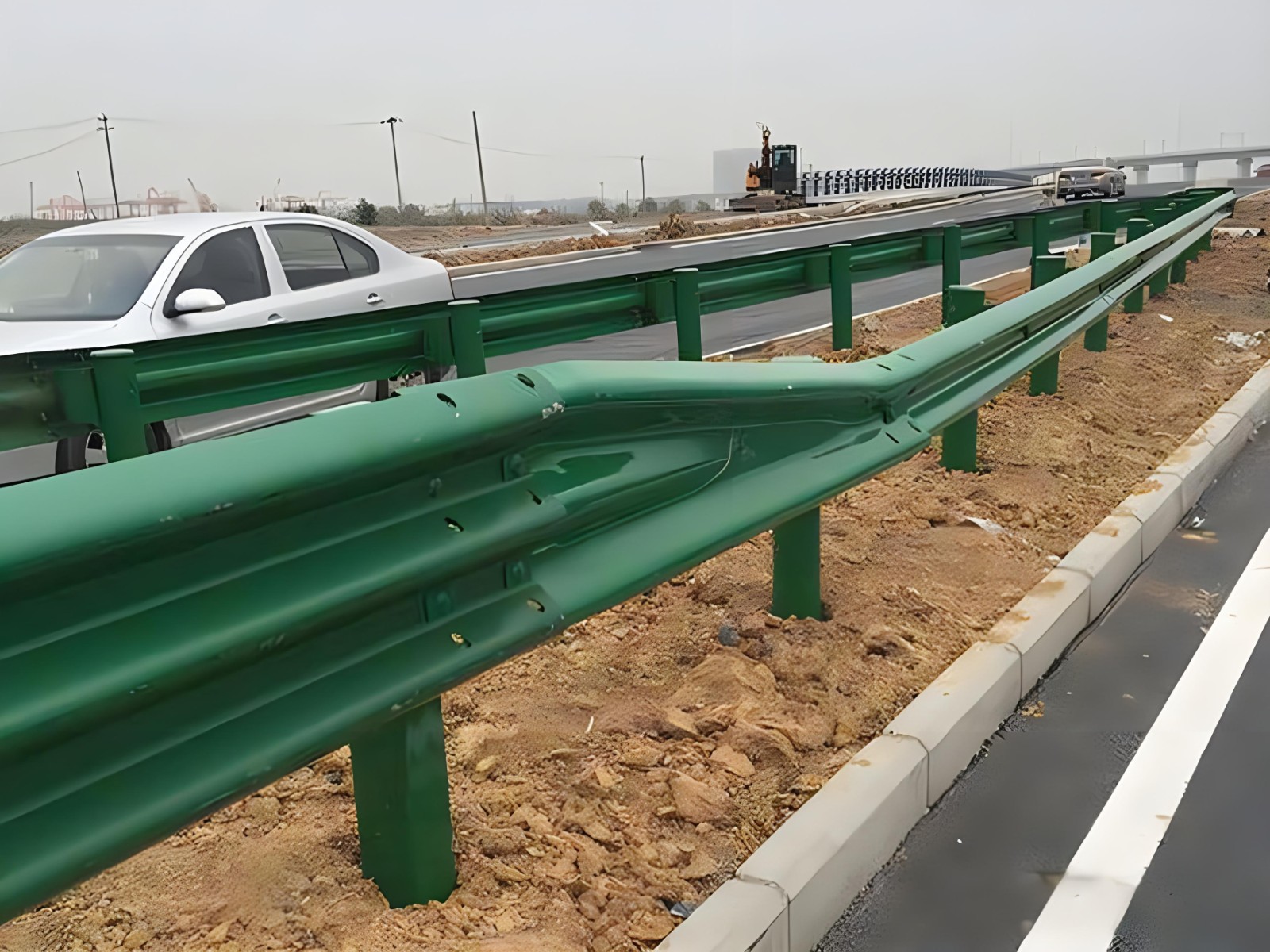 吉安高速波形护栏板日常维护方案确保道路安全新举措