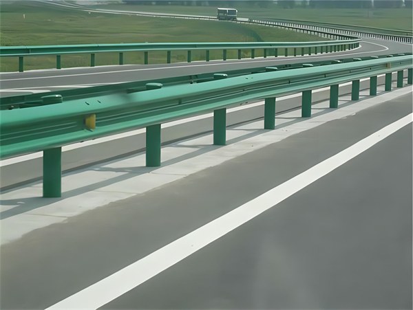 吉安高速护栏板守护安全广泛应用于多个行业