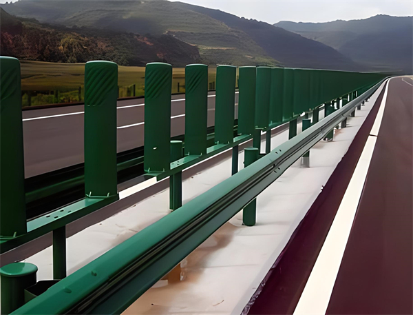 吉安三波护栏板在高速公路的应用